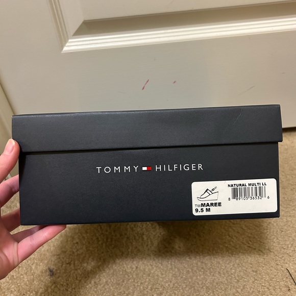 NWT Tommy Hilfiger Maree natural wedged heels - Picture 7 of 7
